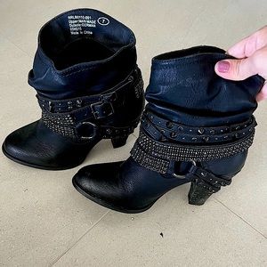 Cowboy black ankle boots